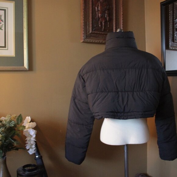 Cropped Puffer Jacket - Picture 2 of 4